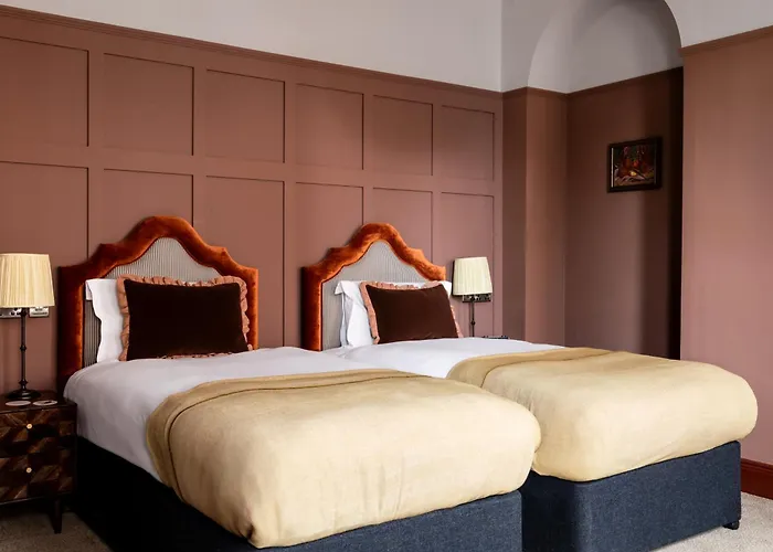 Crown Hotel